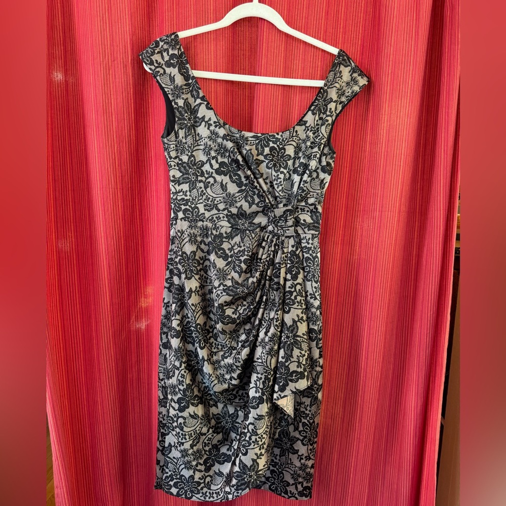 Maggy L. Elegant Faux Wrap Lace Print Cocktail Dress - Size 6